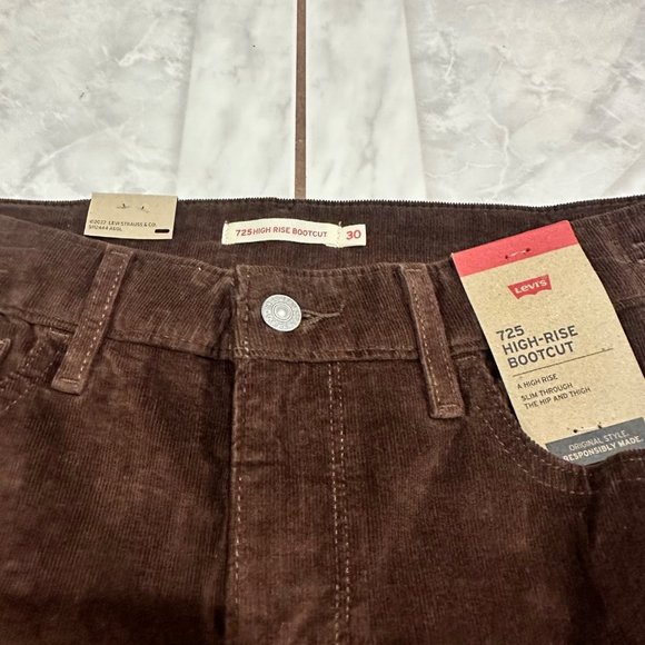 NWT Levi's Brown Corduroy High-Rise Bootcut Womens Size 10 Short Hippie Y2K - Picture 6 of 9